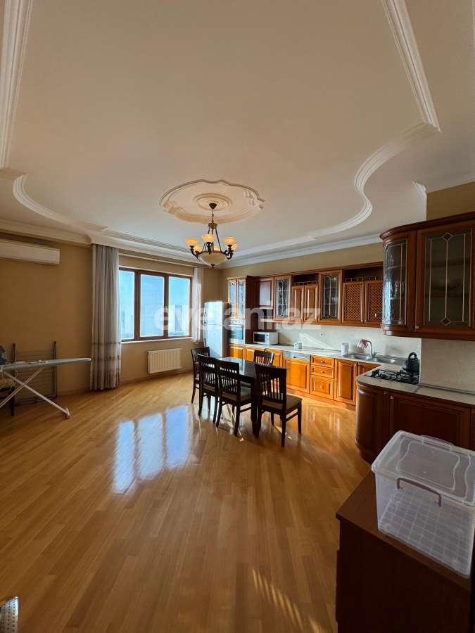 Satılır, yeni tikili, 3 otaqlı, 210 m², Bakı, Xətai r.