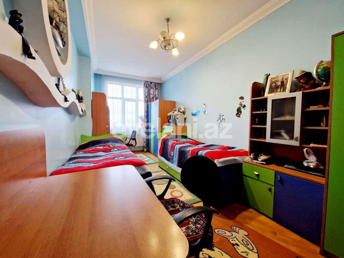 Satılır, yeni tikili, 4 otaqlı, 160.98 m², Bakı, Nizami r, Qara Qarayev m.