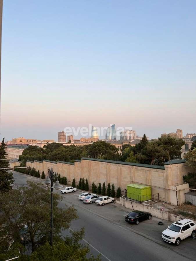 Kirayə verilir, köhnə tikili, 1 otaqlı, 35 m², Bakı, Yasamal r, Elmlər Akademiyası m.