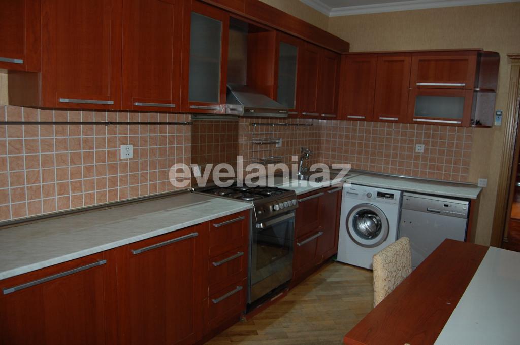 Kirayə verilir, yeni tikili, 3 otaqlı, 150 m², Bakı, Nəsimi r, Kubinka q, 28 may m.