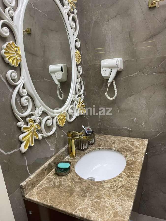 Kirayə verilir, yeni tikili, 4 otaqlı, 195.99 m², Bakı, Xətai r.