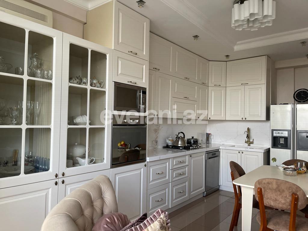 Satılır, yeni tikili, 3 otaqlı, 120 m², Bakı, Binəqədi r, 9-cu mikrorayon q, Memar Əcəmi m.
