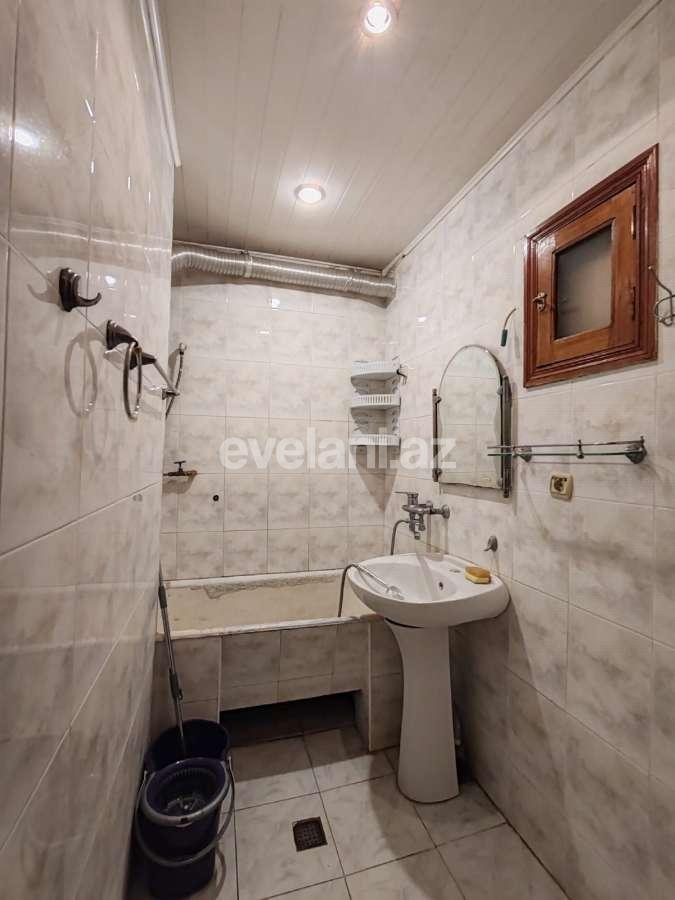 Sale, old building, 3 room, 80 m², Baku, Khatai r, Hazi Aslanov m.