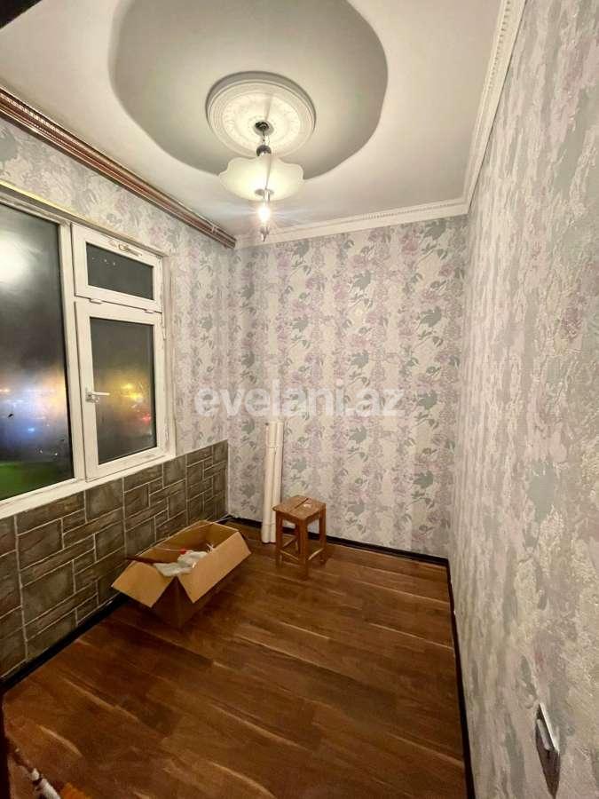 Satılır, köhnə tikili, 2 otaqlı, 35.99 m², Bakı, Nəsimi r, 5-ci mikrorayon q, Memar Əcəmi m.