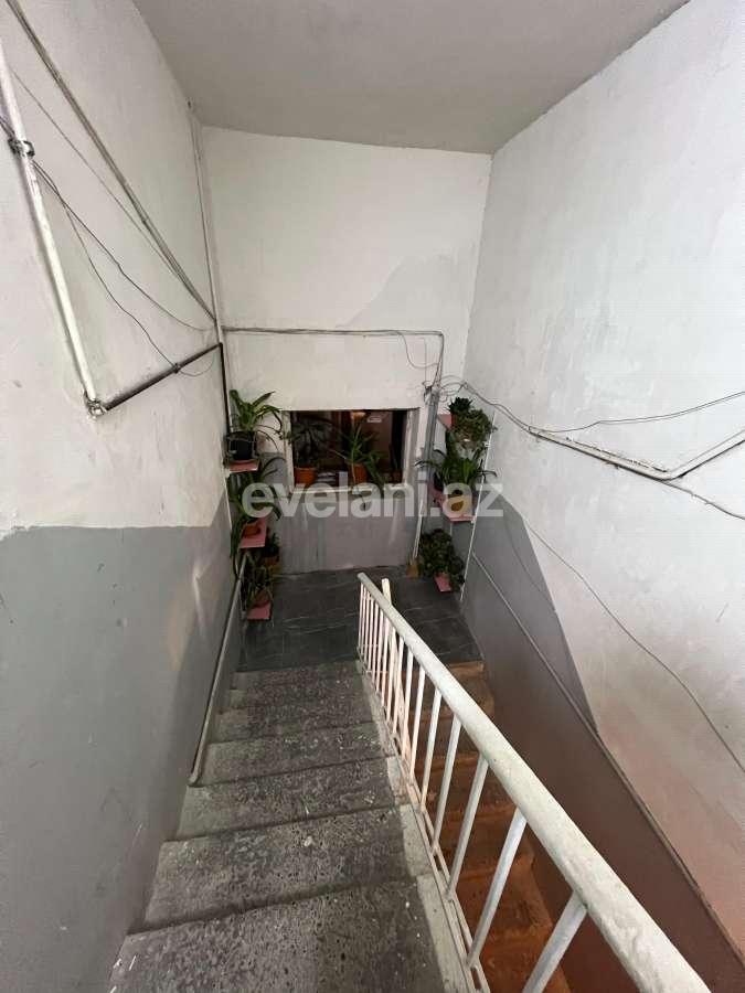 Satılır, köhnə tikili, 2 otaqlı, 37 m², Bakı, Yasamal r, Elmlər Akademiyası m.