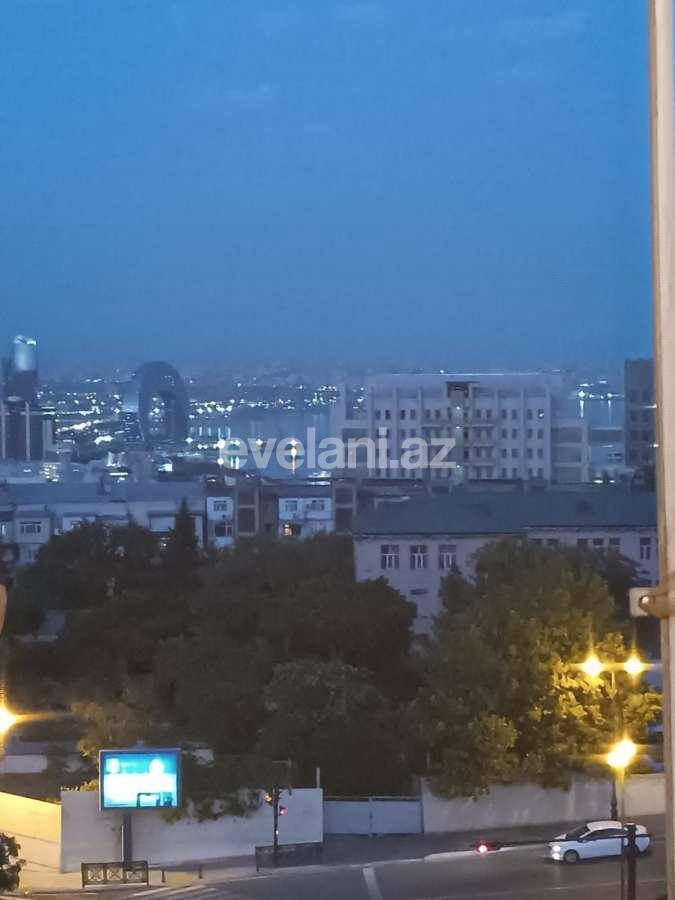 Rent, old building, 3 room, 143 m², Baku, Yasamal r, Elmlar Akademiyası m.