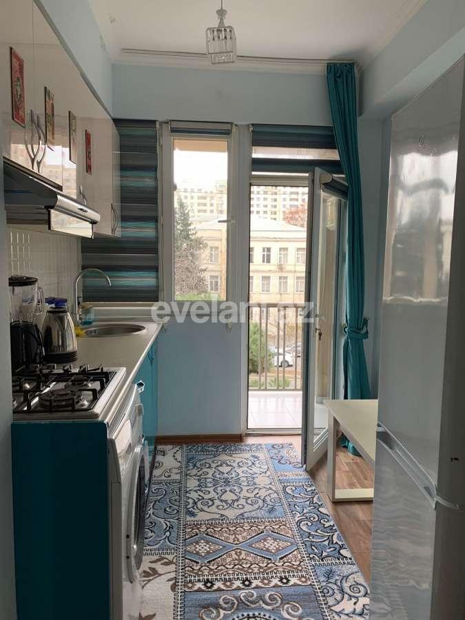 Satılır, köhnə tikili, 1 otaqlı, 32 m², Bakı, Nərimanov r, 28 may m.