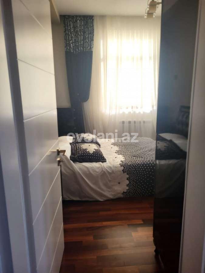 Kirayə verilir, həyət evi / bağ, 5 otaqlı, 300 m², Bakı, Abşeron r, Novxanı q.