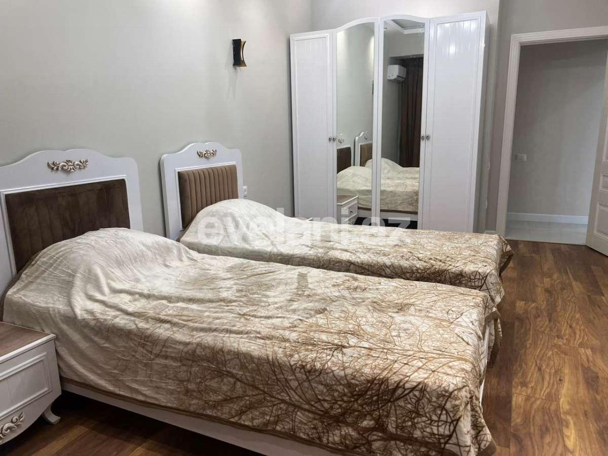 Сдаётся, новостройка, 3-комнаты, 140 m², Баку, Хатаинский r, Аг шехер p, Шах Исмаил Хатаи m.