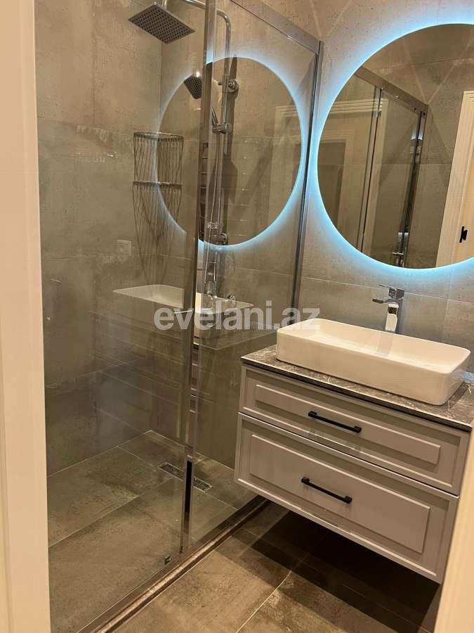 Сдаётся, новостройка, 3-комнаты, 140 m², Баку, Хатаинский r, Аг шехер p, Шах Исмаил Хатаи m.