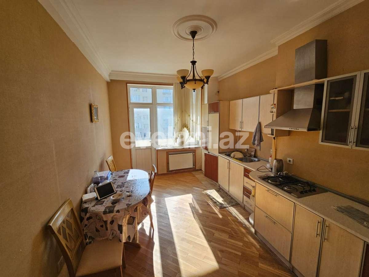Rent, new building, 3 room, 150 m², Baku, Nasimi r, 8 November m.