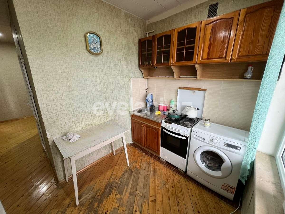 Satılır, köhnə tikili, 2 otaqlı, 90 m², Bakı, Xətai r, Həzi Aslanov q.