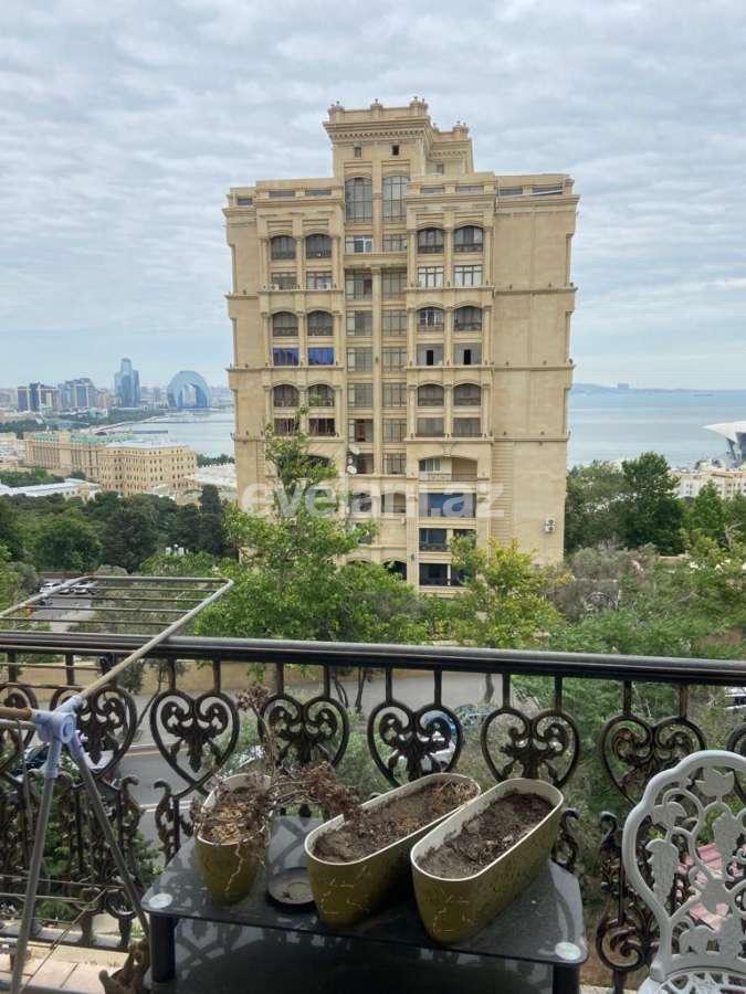 Kirayə verilir, köhnə tikili, 1 otaqlı, 52 m², Bakı, Səbail r, İçəri Şəhər m.