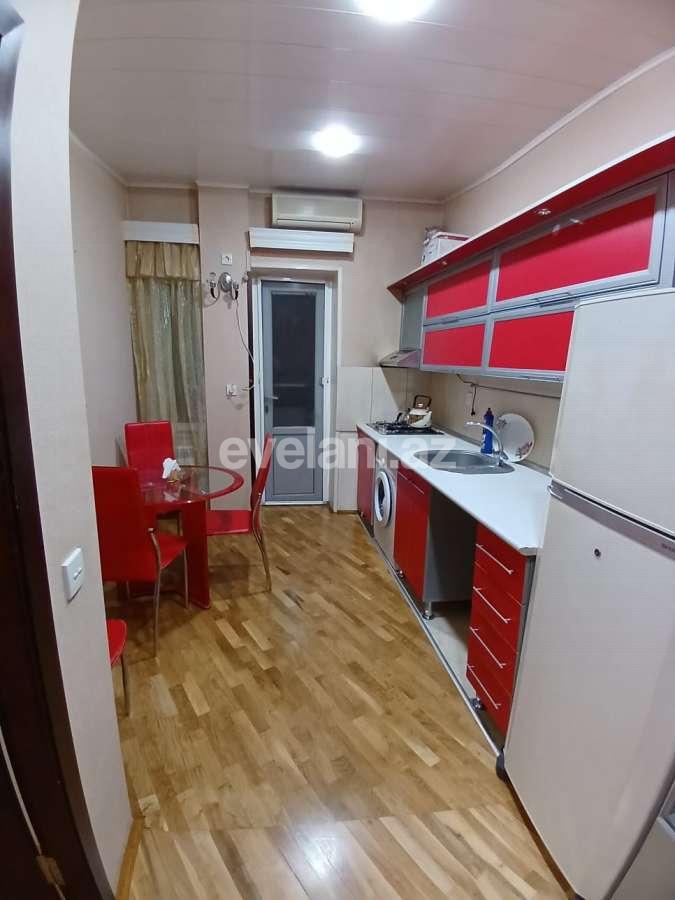 Сдаётся, вторичка, 3-комнаты, 70 m², Баку, Ясамальский r, Элмляр Академиясы m.