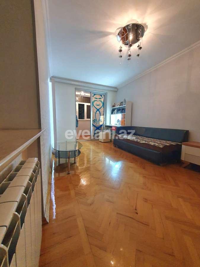 Satılır, köhnə tikili, 2 otaqlı, 50 m², Bakı, Nizami r, 8-ci kilometr q, Xalqlar Dostluğu m.