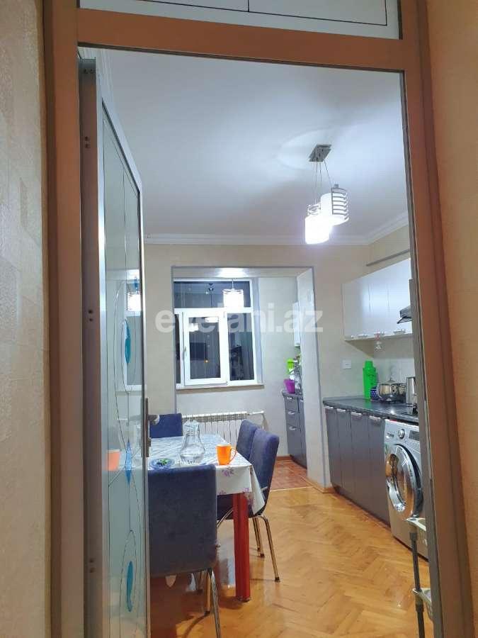 Satılır, köhnə tikili, 2 otaqlı, 50 m², Bakı, Nizami r, 8-ci kilometr q, Xalqlar Dostluğu m.