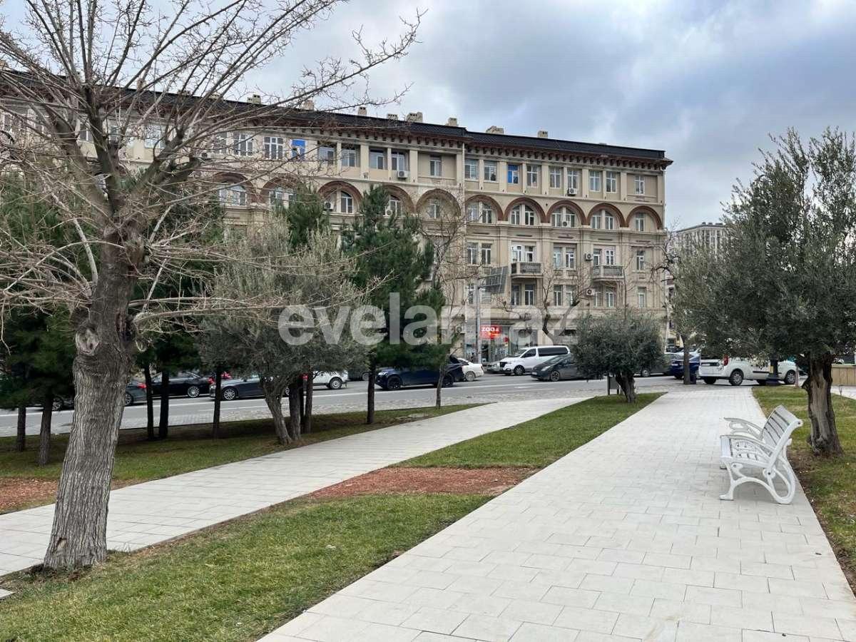 Rent, old building, 2 room, 64 m², Baku, Nasimi r, Nizami m.