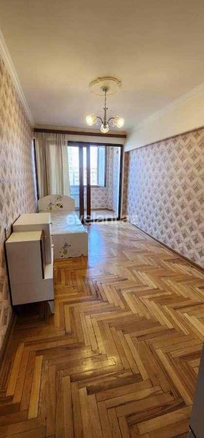 Satılır, köhnə tikili, 3 otaqlı, 90 m², Bakı, Yasamal r, Elmlər Akademiyası m.