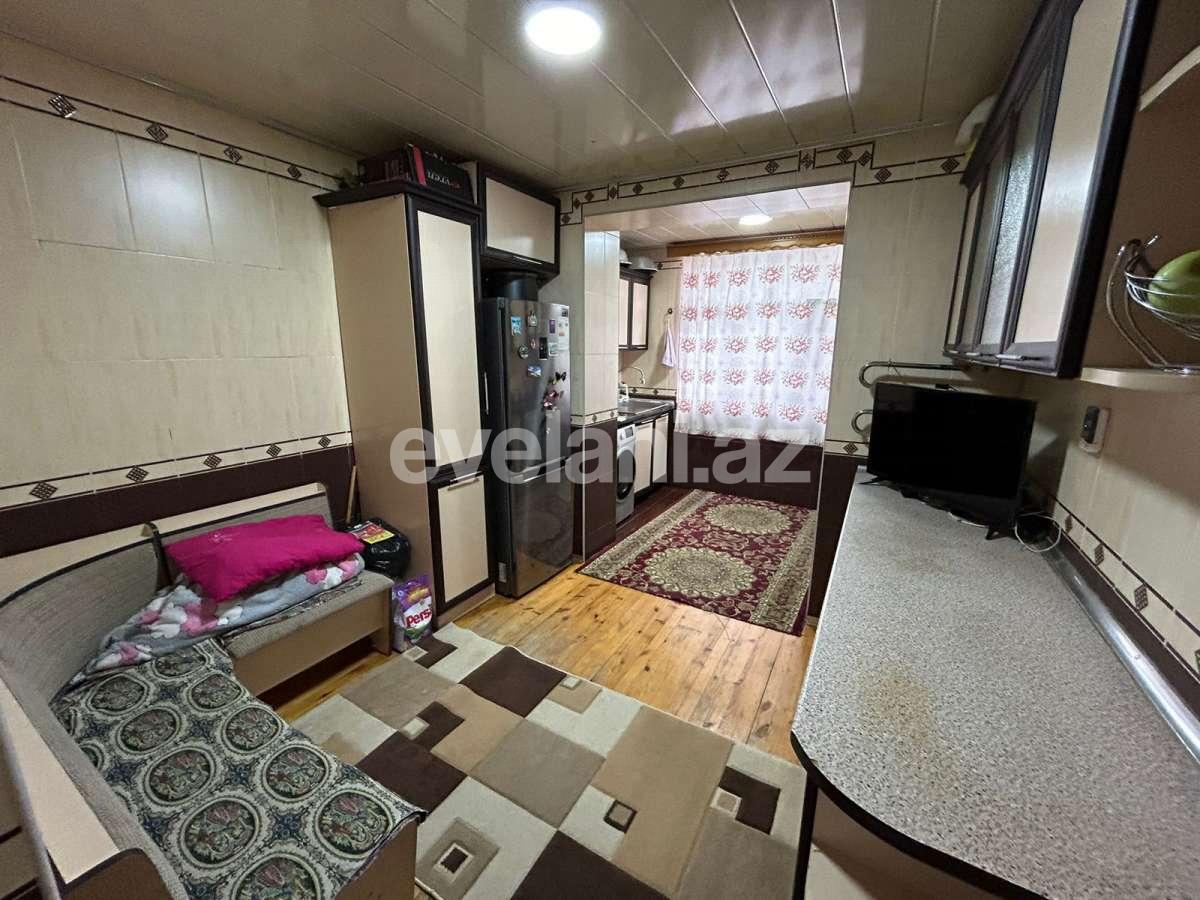 Satılır, köhnə tikili, 3 otaqlı, 80 m², Bakı, Suraxanı r, Qaraçuxur q.