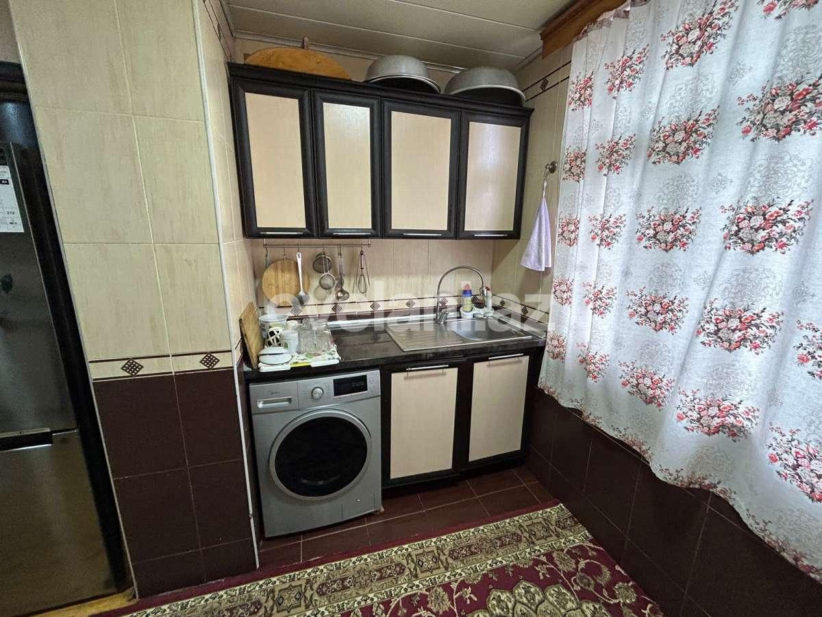 Satılır, köhnə tikili, 3 otaqlı, 80 m², Bakı, Suraxanı r, Qaraçuxur q.