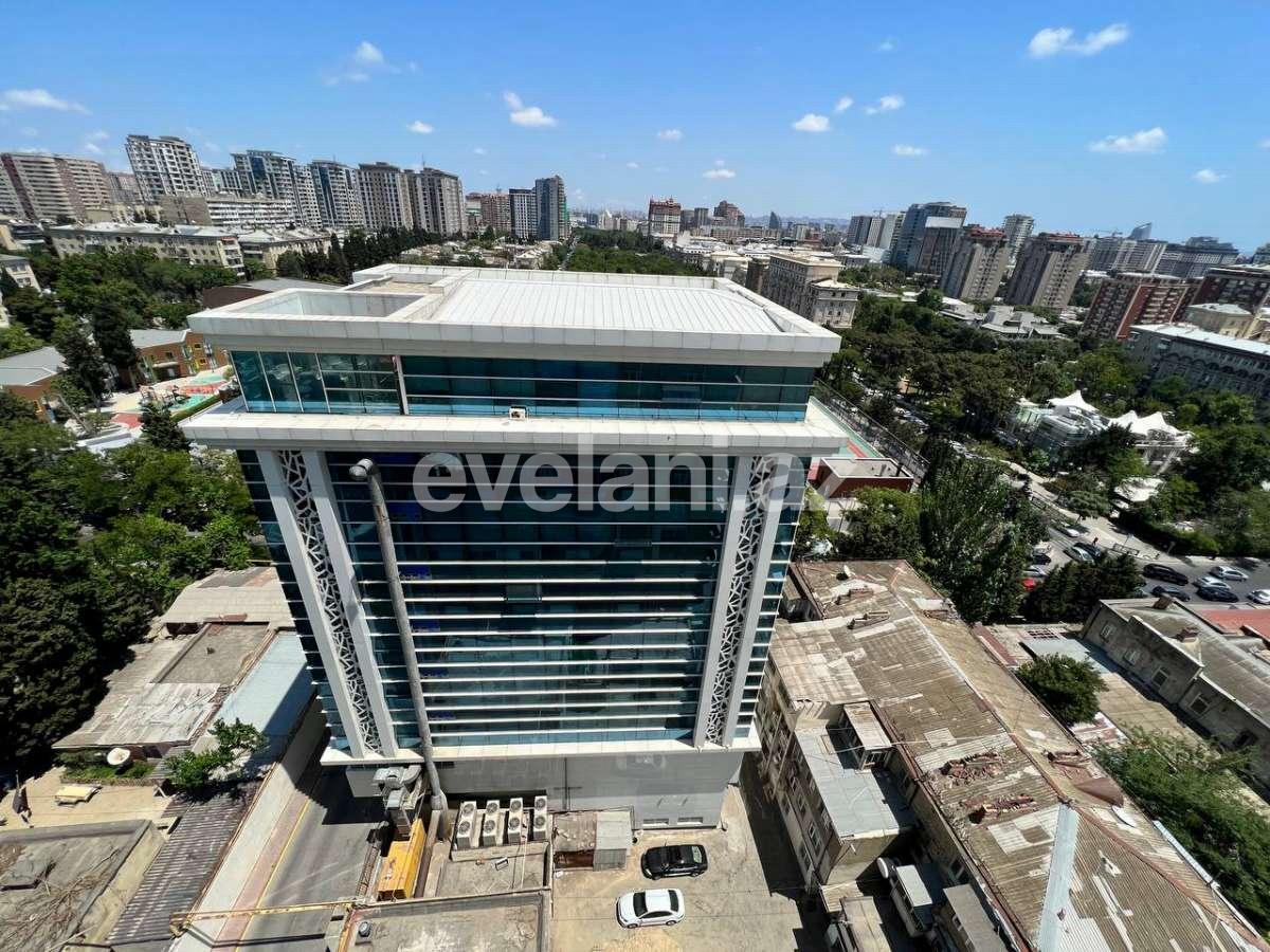Satılır, yeni tikili, 3 otaqlı, 185 m², Bakı, Nəsimi r.