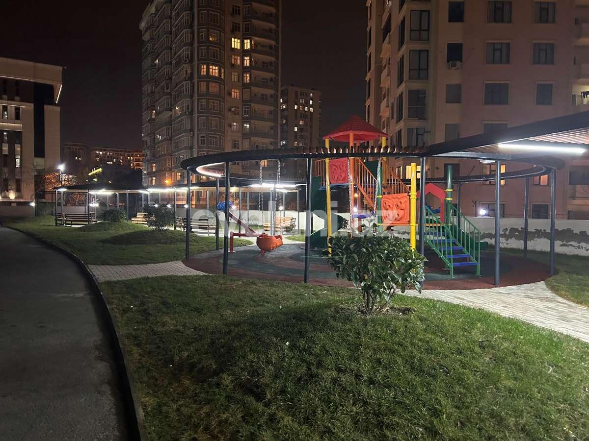 Kirayə verilir, yeni tikili, 850 otaqlı, 90 m², Bakı, Nərimanov r.