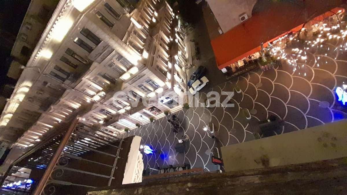 Rent, old building, 2 room, 65 m², Baku, Sabail r, Sahil m.