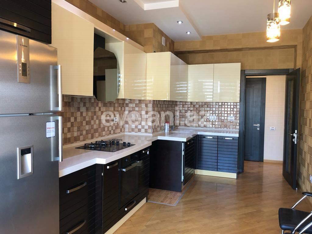 Kirayə verilir, yeni tikili, 3 otaqlı, 125 m², Bakı, Xətai r, Şah İsmayıl Xətai m.