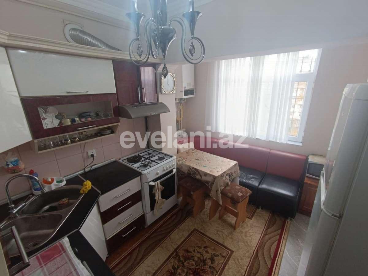 Satılır, köhnə tikili, 3 otaqlı, 80 m², Bakı, Nizami r, 8-ci kilometr q, Neftçilər m.