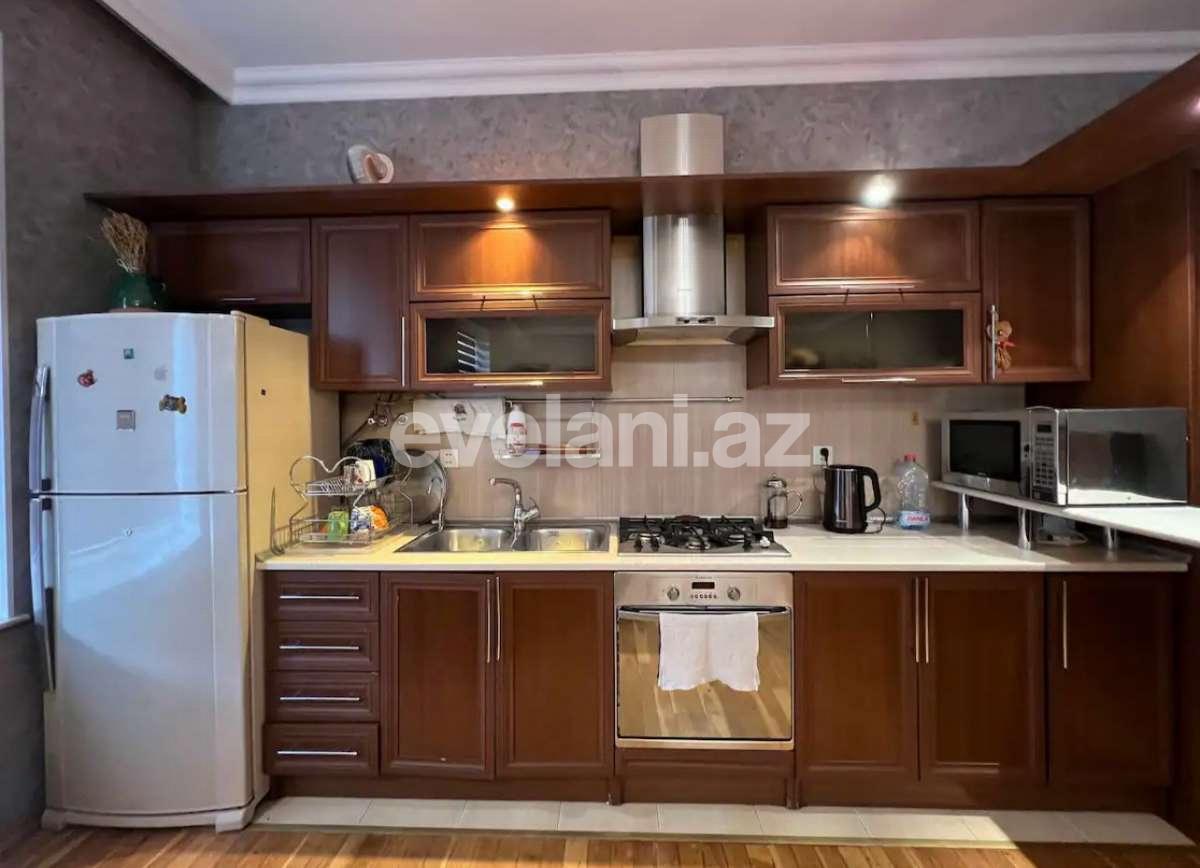 Сдаётся, вторичка, 5-комнаты, 150 m², Баку, Хатаинский r, Шах Исмаил Хатаи m.