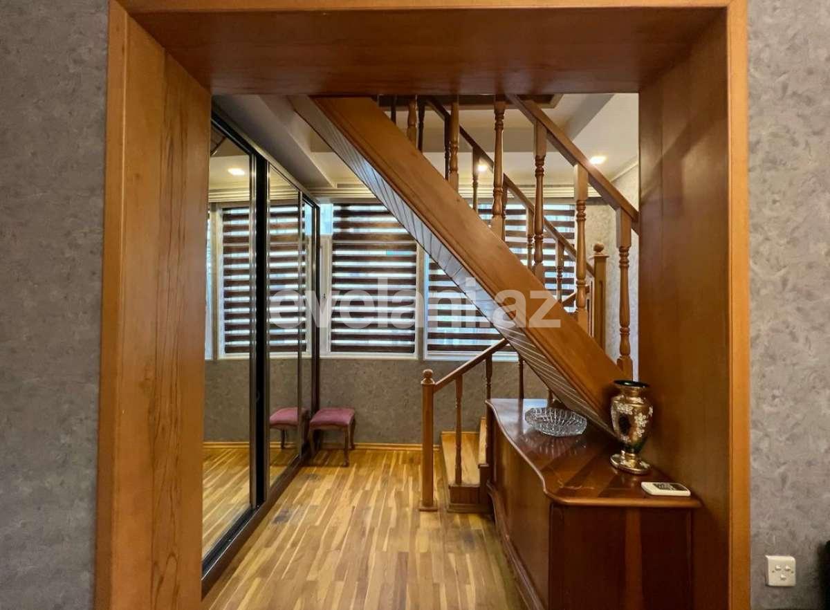 Сдаётся, вторичка, 5-комнаты, 150 m², Баку, Хатаинский r, Шах Исмаил Хатаи m.