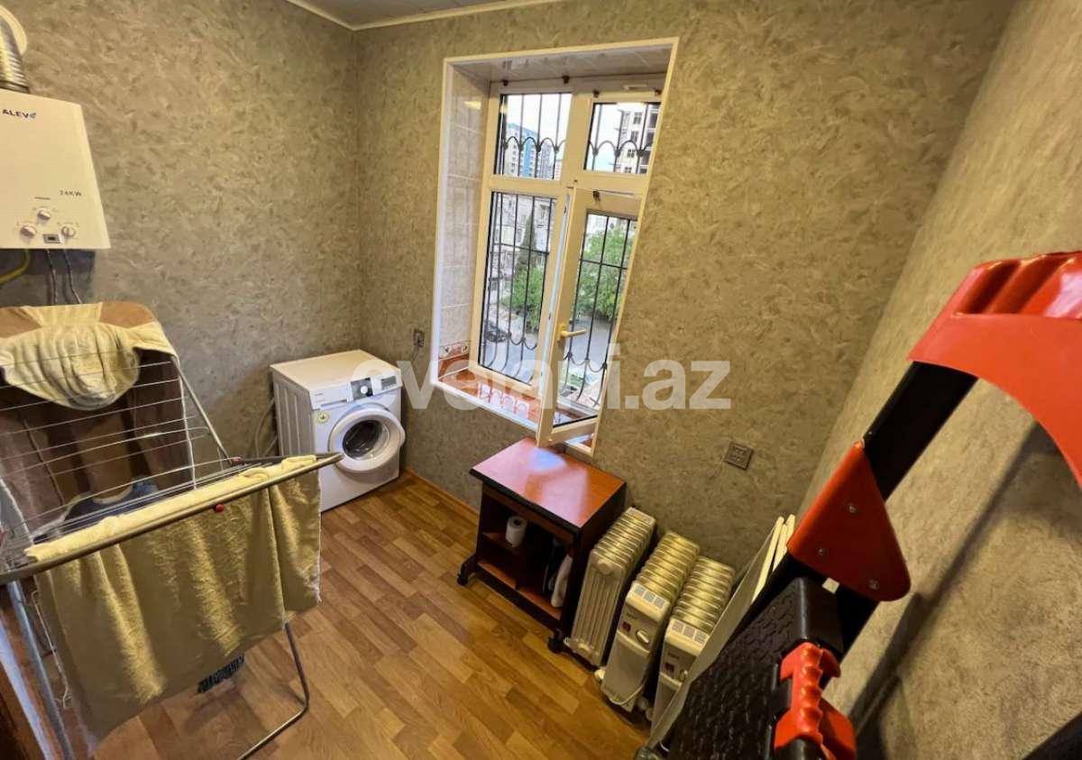 Сдаётся, вторичка, 5-комнаты, 150 m², Баку, Хатаинский r, Шах Исмаил Хатаи m.