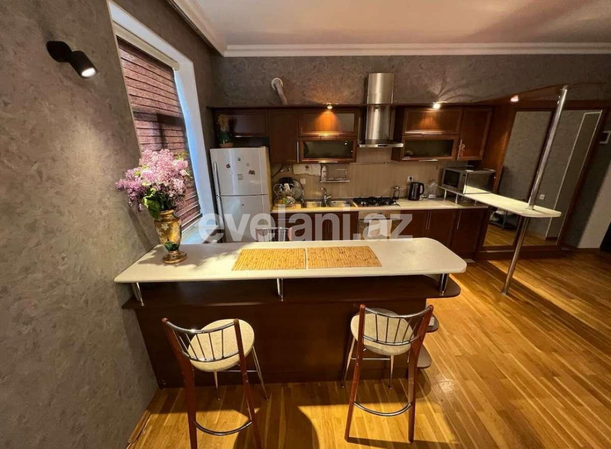 Сдаётся, вторичка, 5-комнаты, 150 m², Баку, Хатаинский r, Шах Исмаил Хатаи m.