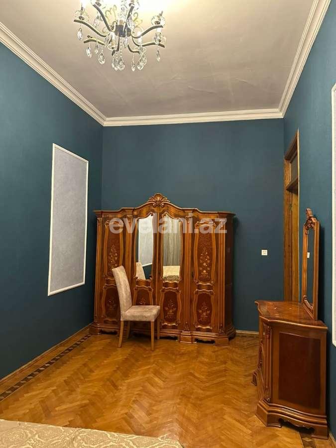 Kirayə verilir, köhnə tikili, 4 otaqlı, 130 m², Bakı, Səbail r, Sahil m.