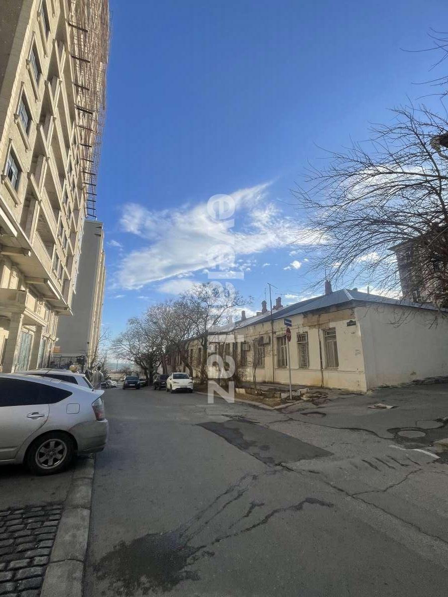 Satılır, köhnə tikili, 2 otaqlı, 40 m², Bakı, Səbail r, Bayıl q.