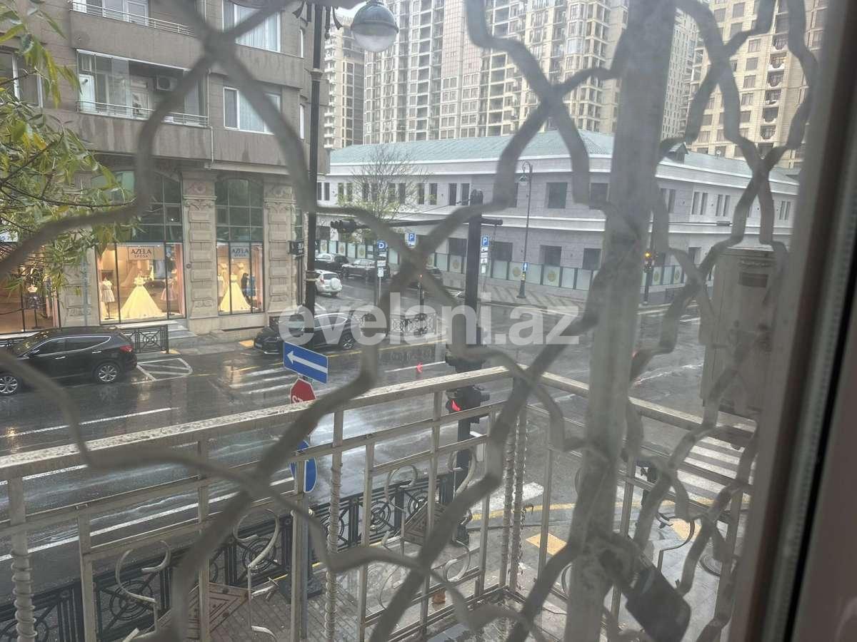 Сдаётся, вторичка, 2-комнаты, 66 m², Баку, Насиминский r, 28 мая m.