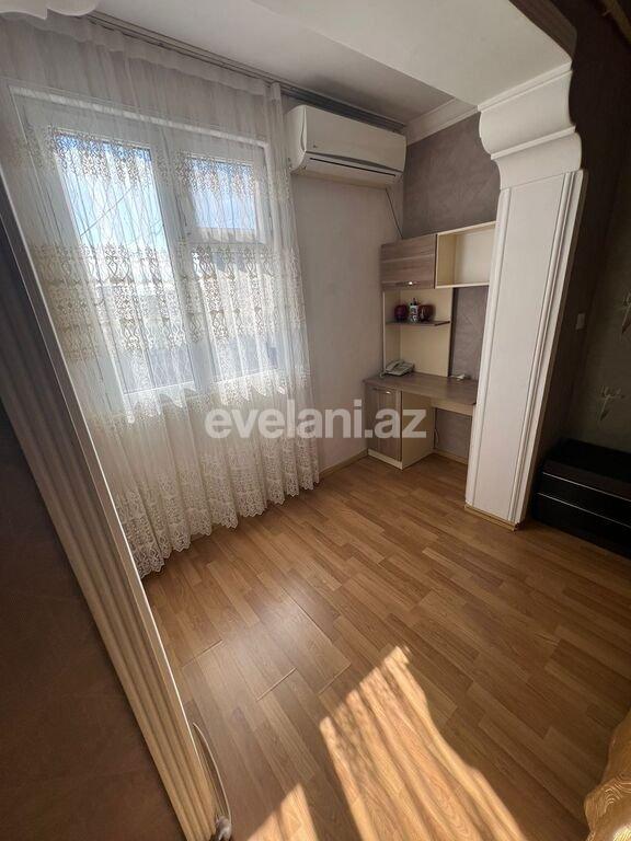 Satılır, köhnə tikili, 3 otaqlı, 95 m², Bakı, Binəqədi r, 8-ci mikrorayon q, Azadlıq prospekti m.