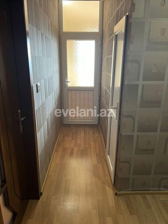 Satılır, köhnə tikili, 3 otaqlı, 95 m², Bakı, Binəqədi r, 8-ci mikrorayon q, Azadlıq prospekti m.