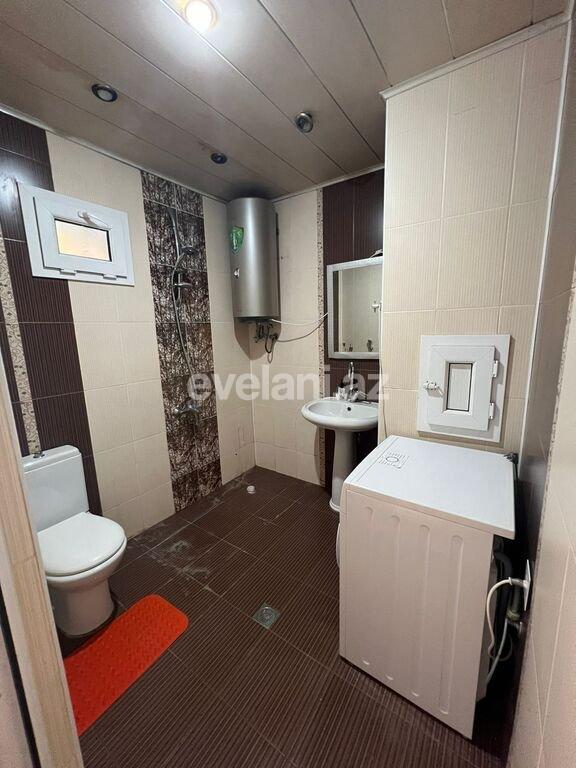 Satılır, köhnə tikili, 3 otaqlı, 95 m², Bakı, Binəqədi r, 8-ci mikrorayon q, Azadlıq prospekti m.