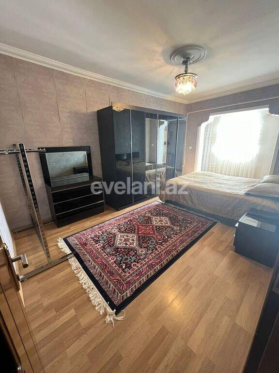 Satılır, köhnə tikili, 3 otaqlı, 95 m², Bakı, Binəqədi r, 8-ci mikrorayon q, Azadlıq prospekti m.