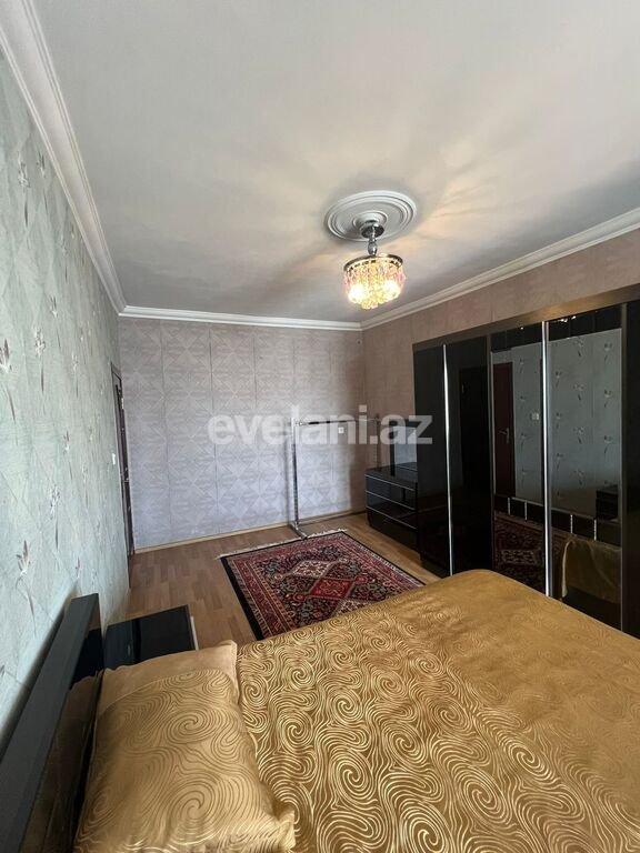 Satılır, köhnə tikili, 3 otaqlı, 95 m², Bakı, Binəqədi r, 8-ci mikrorayon q, Azadlıq prospekti m.