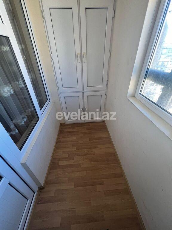 Satılır, köhnə tikili, 3 otaqlı, 95 m², Bakı, Binəqədi r, 8-ci mikrorayon q, Azadlıq prospekti m.