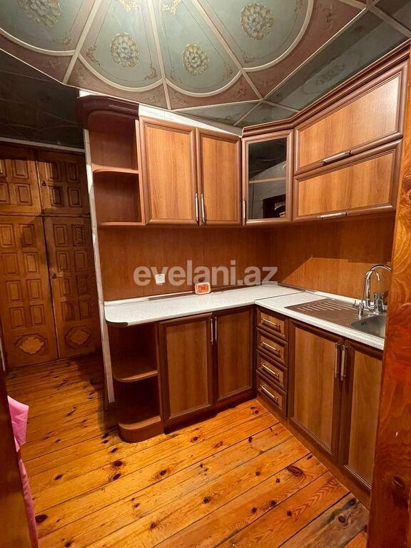 Satılır, köhnə tikili, 4 otaqlı, 130 m², Bakı, Nəsimi r, Memar Əcəmi m.