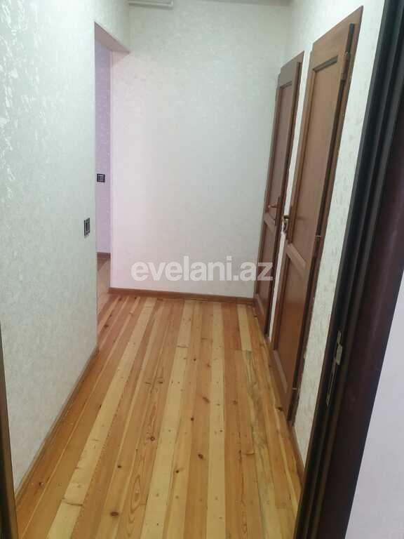 Satılır, köhnə tikili, 3 otaqlı, 85 m², Bakı, Binəqədi r, 8-ci mikrorayon q, Azadlıq prospekti m.