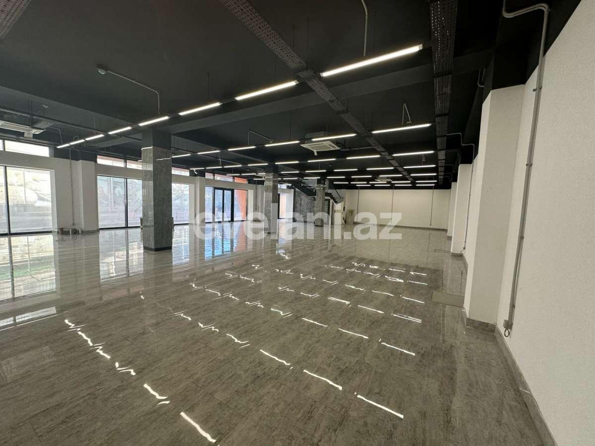 Kirayə verilir, ofis, 15 otaqlı, 1600 m², Bakı, Binəqədi r, 6-cı mikrorayon q, Azadlıq prospekti m.