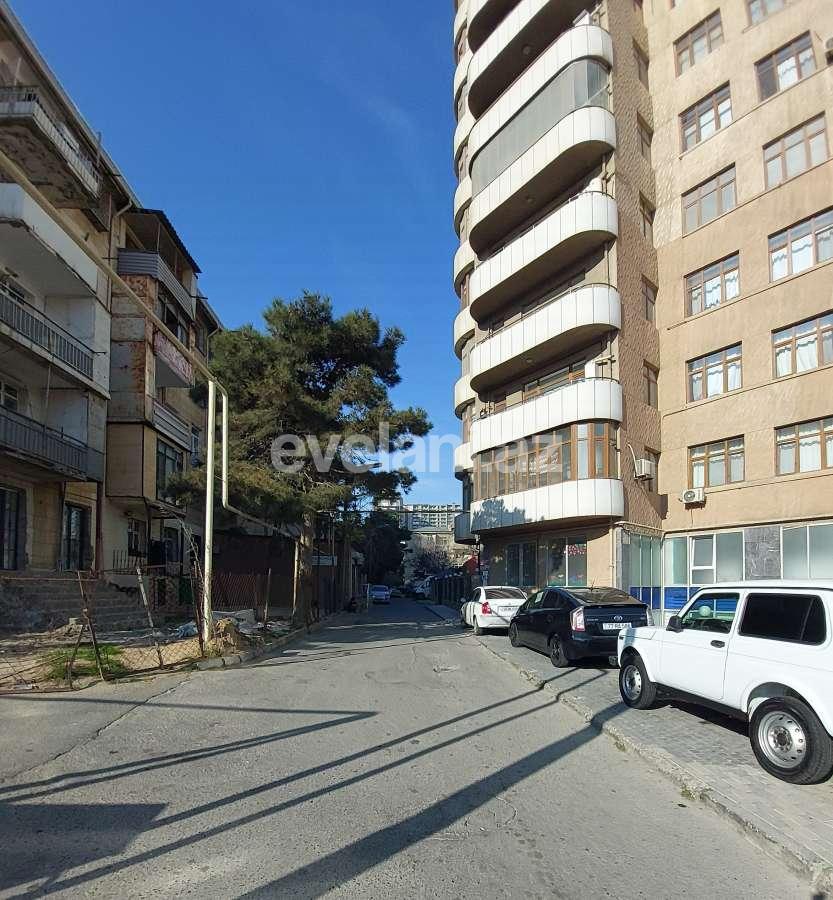 Satılır, köhnə tikili, 5 otaqlı, 120 m², Bakı, Yasamal r, Yasamal q, Elmlər Akademiyası m.