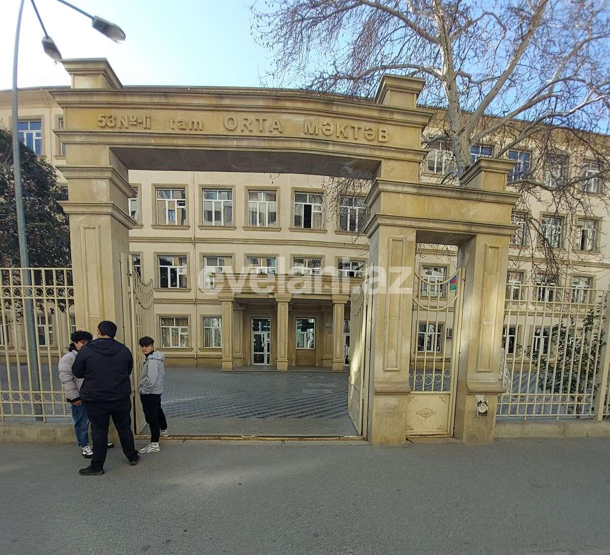 Satılır, köhnə tikili, 5 otaqlı, 120 m², Bakı, Yasamal r, Yasamal q, Elmlər Akademiyası m.