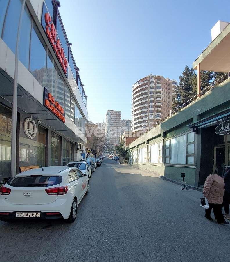 Satılır, köhnə tikili, 5 otaqlı, 120 m², Bakı, Yasamal r, Yasamal q, Elmlər Akademiyası m.