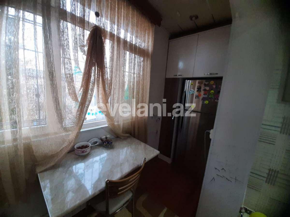 Satılır, köhnə tikili, 2 otaqlı, 60 m², Bakı, Yasamal r, Yeni Yasamal q, İnşaatçılar m.