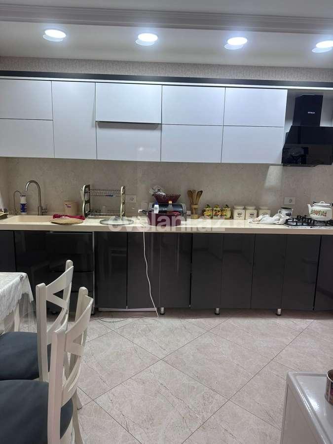 Satılır, həyət evi / bağ, 4 otaqlı, 180 m², Bakı, Abşeron r, Novxanı q.